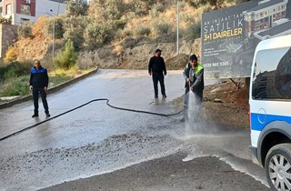 Yola beton döken firmaya ceza